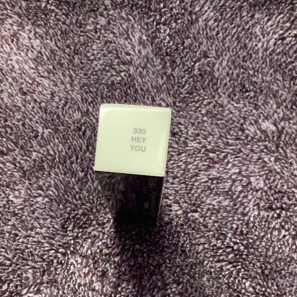 Marc Jacobs Hey You! (330) Enamored Lip Gloss - Picture 5 of 6